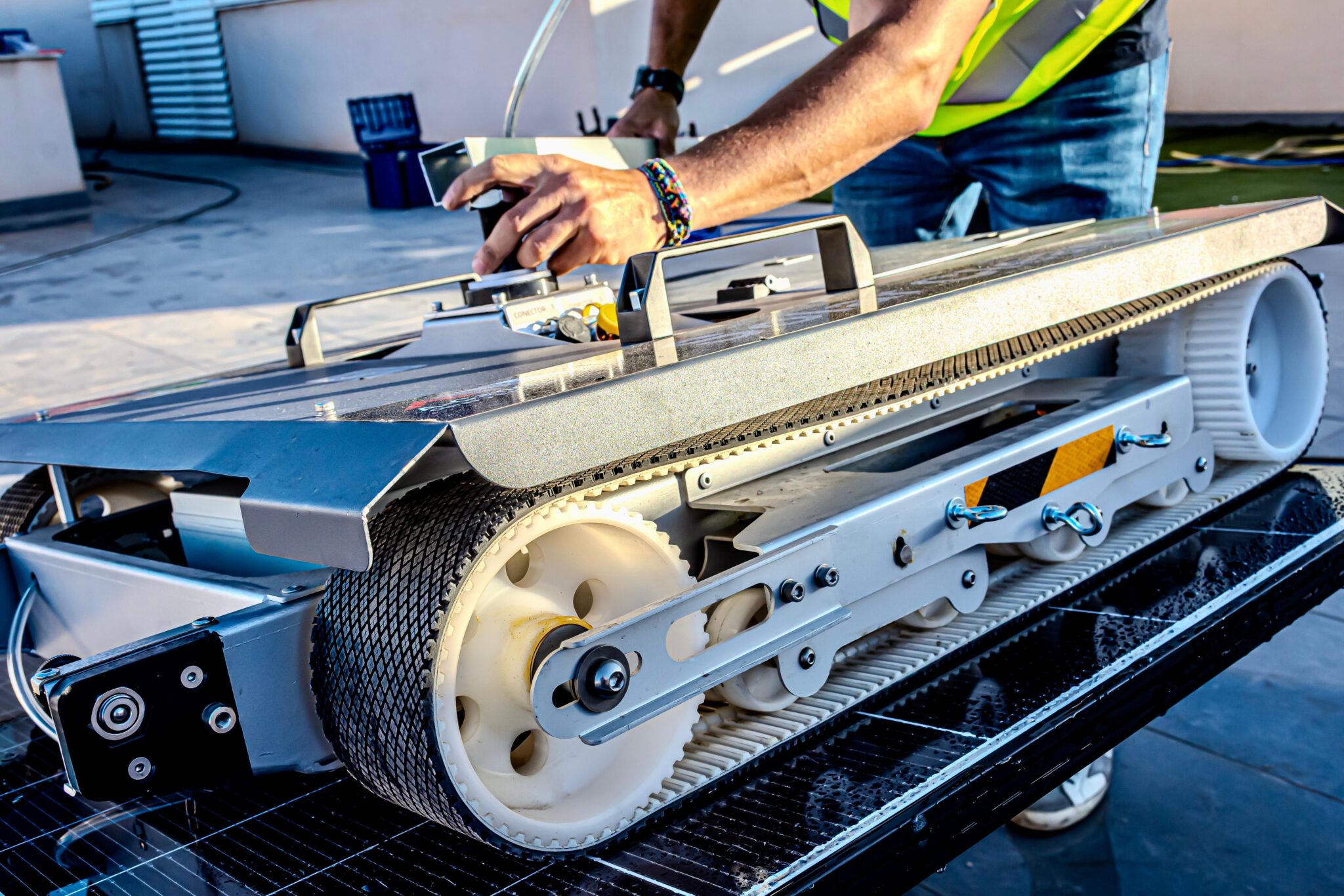 Robot Pro 1300 – Robot autónomo de limpieza solar - Imagen 5